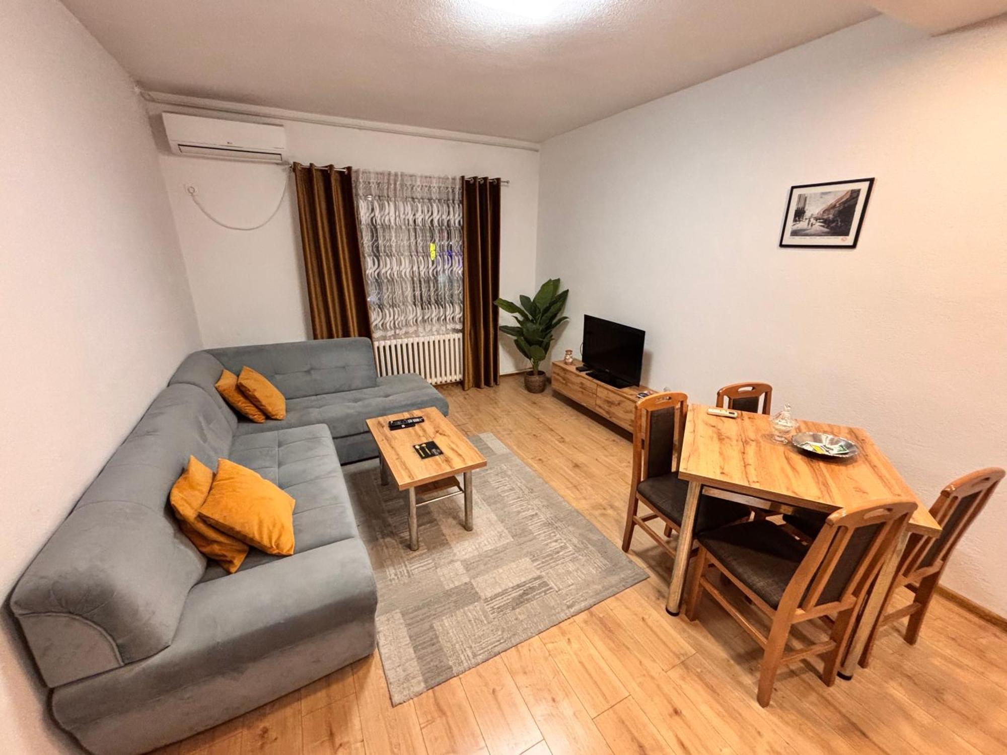 R-Residency Ll Daire Banyaluka Dış mekan fotoğraf